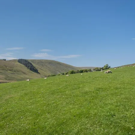 Carhullan Farmhouse - With Hot Tub & Dog-friendly بيت للعطل بامبتون