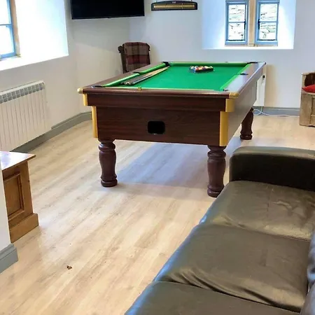 Carhullan Farmhouse - With Hot Tub & Dog-friendly 別荘 *