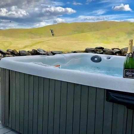 別荘 Carhullan Farmhouse - With Hot Tub & Dog-friendly バンプトン