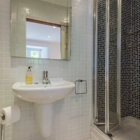 Carhullan Farmhouse - With Hot Tub & Dog-friendly