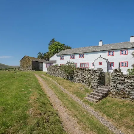 別荘 Carhullan Farmhouse - With Hot Tub & Dog-friendly *