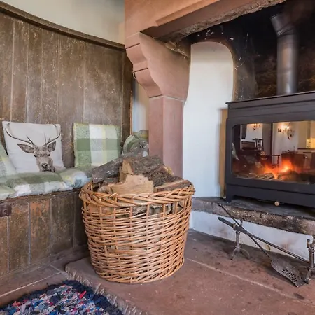 Carhullan Farmhouse - With Hot Tub & Dog-friendly *