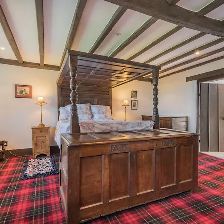 Carhullan Farmhouse - With Hot Tub & Dog-friendly 別荘 *
